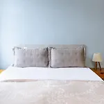 Flat With Balcony And Bosphorus View In Beyoglu