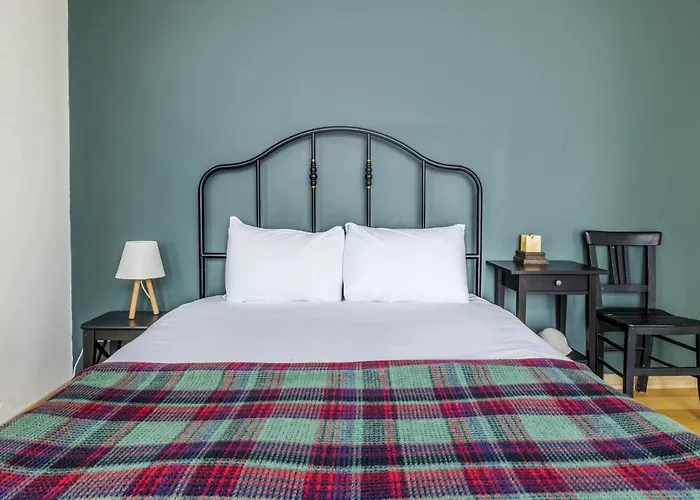 Flat With Balcony And Bosphorus View In Beyoglu איסטמבול