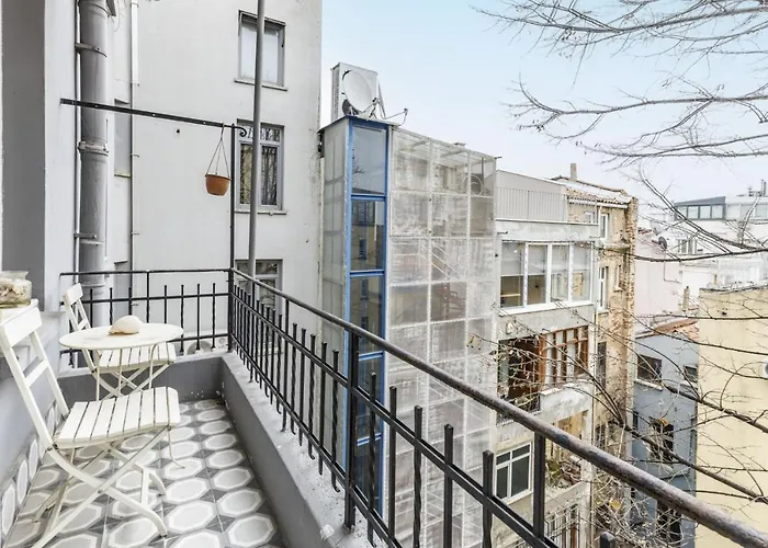 דירה Flat With Balcony And Bosphorus View In Beyoglu איסטמבול