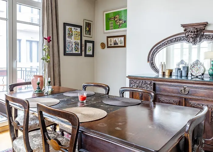 Flat With Balcony And Bosphorus View In Beyoglu شقة