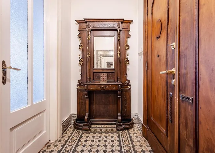 شقة Flat With Balcony And Bosphorus View In Beyoglu *